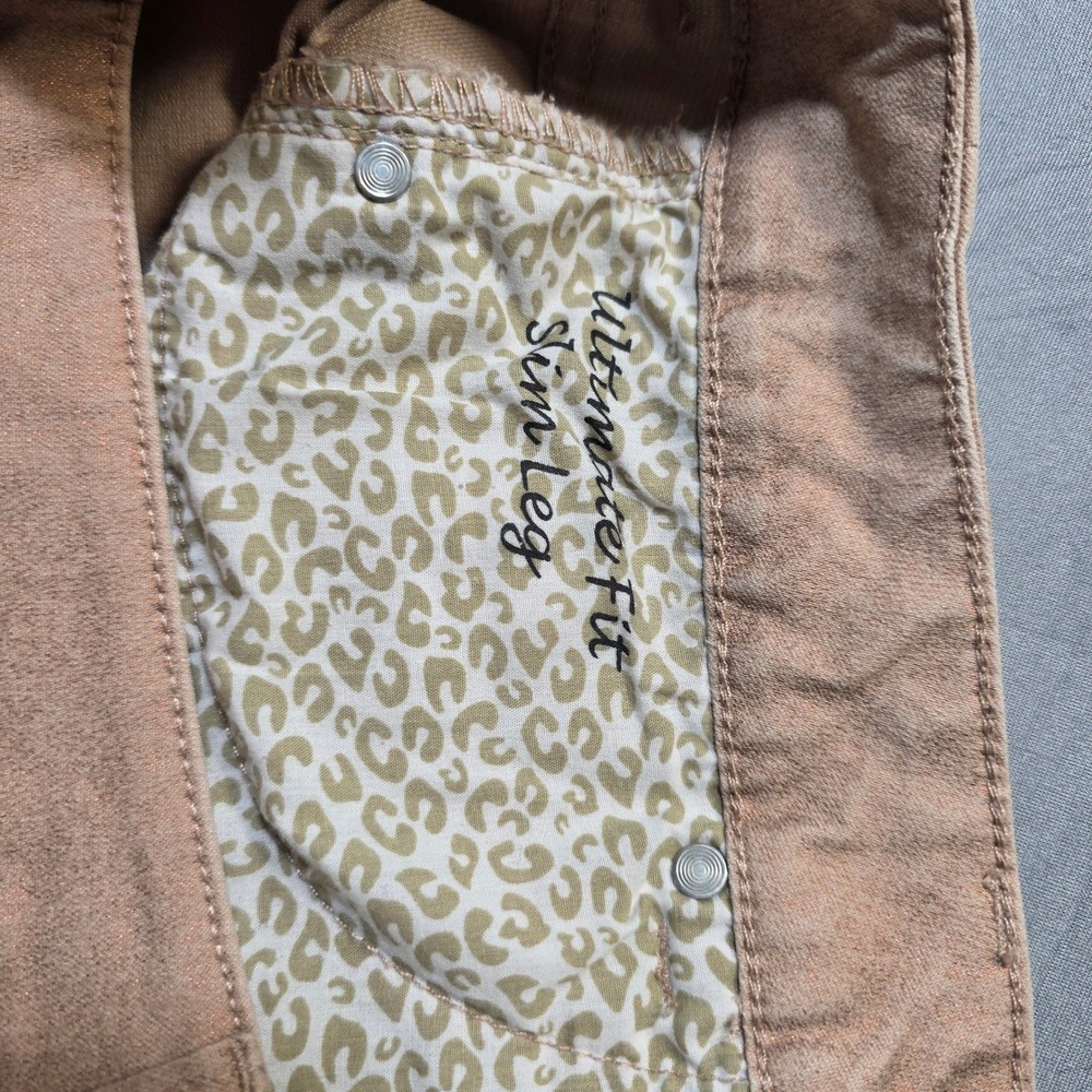 Chico's Platinum Denim Rose Gold Peach Beige Straight Leg Jeans Stretch 1 / 8 - Picture 10 of 12